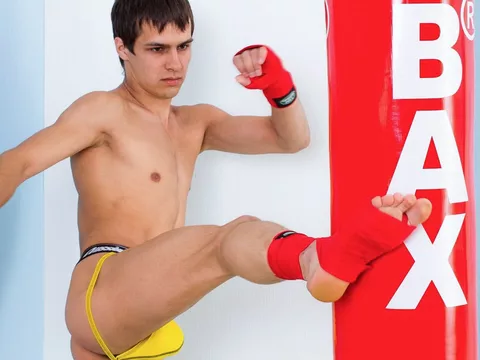 Spectacular jock man Ivan droplets a